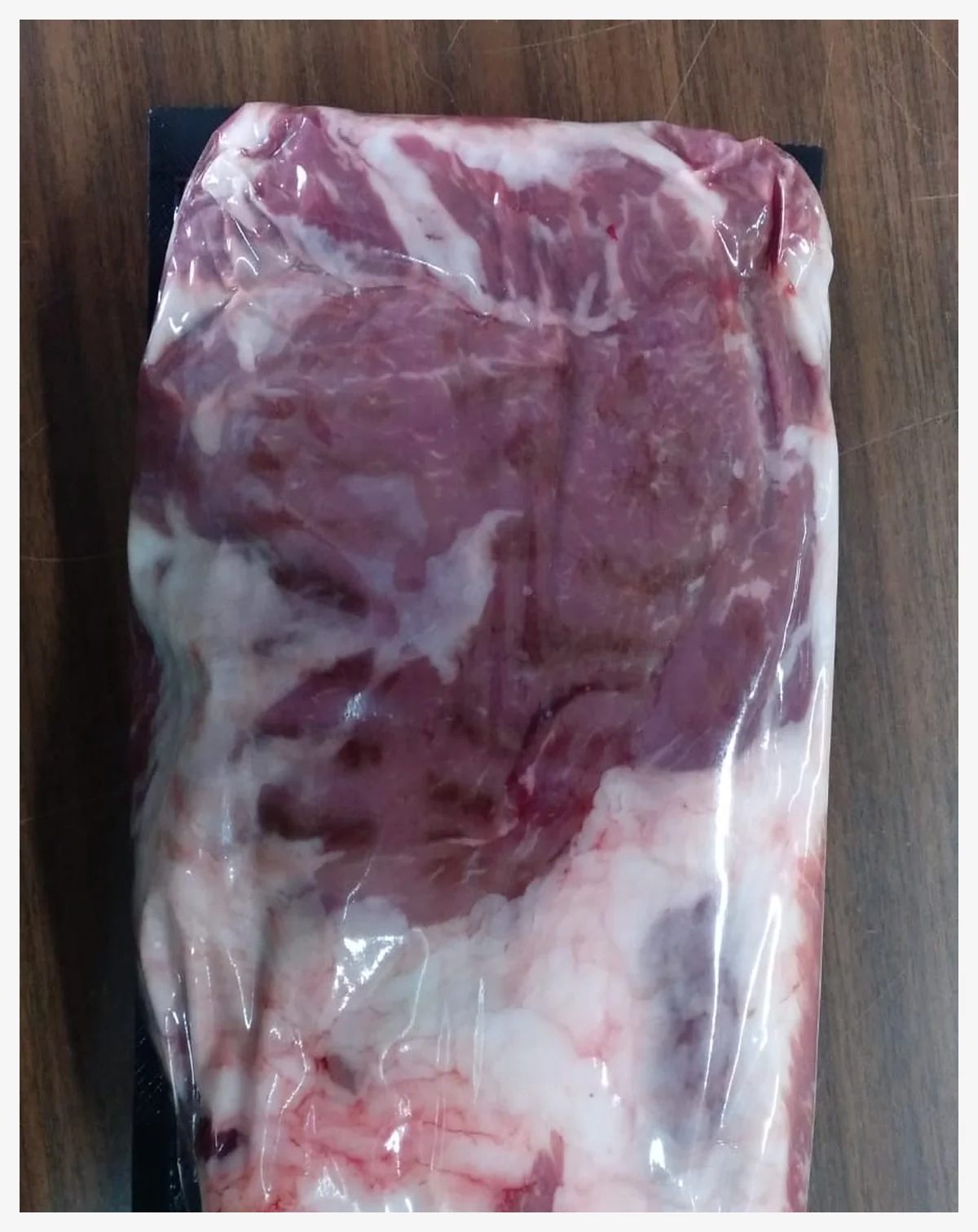 Mogote ibérico fresco envasado al vacío de Distribuciones Lucas Guzmán Mogote ibérico fresco envasado al vacío de Distribuciones Lucas Guzmán